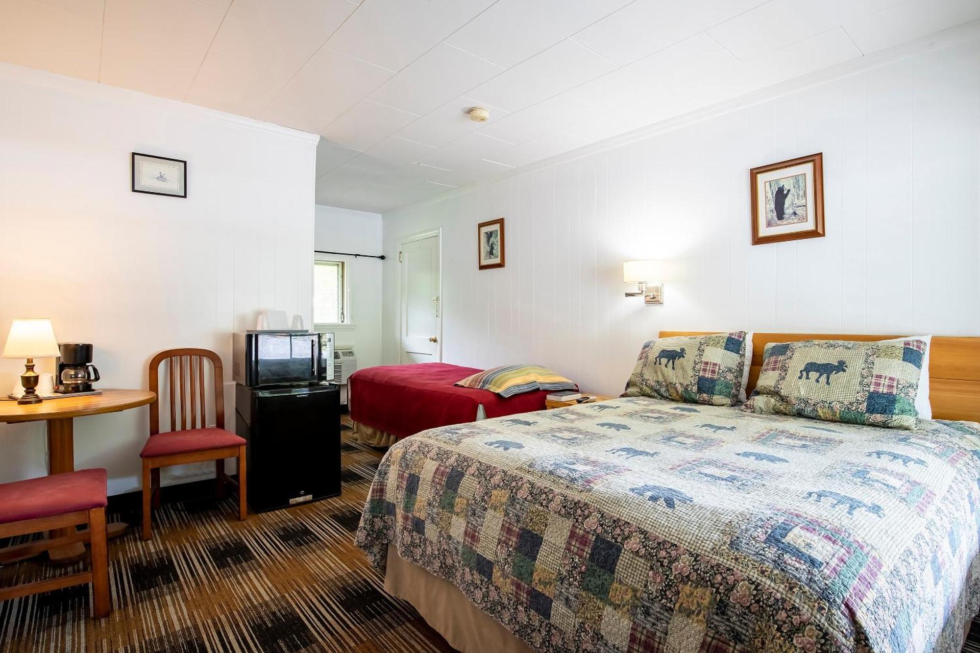 Lloyd'S On The River Country Inn By Oyo บรายซันซิตี ภายนอก รูปภาพ
