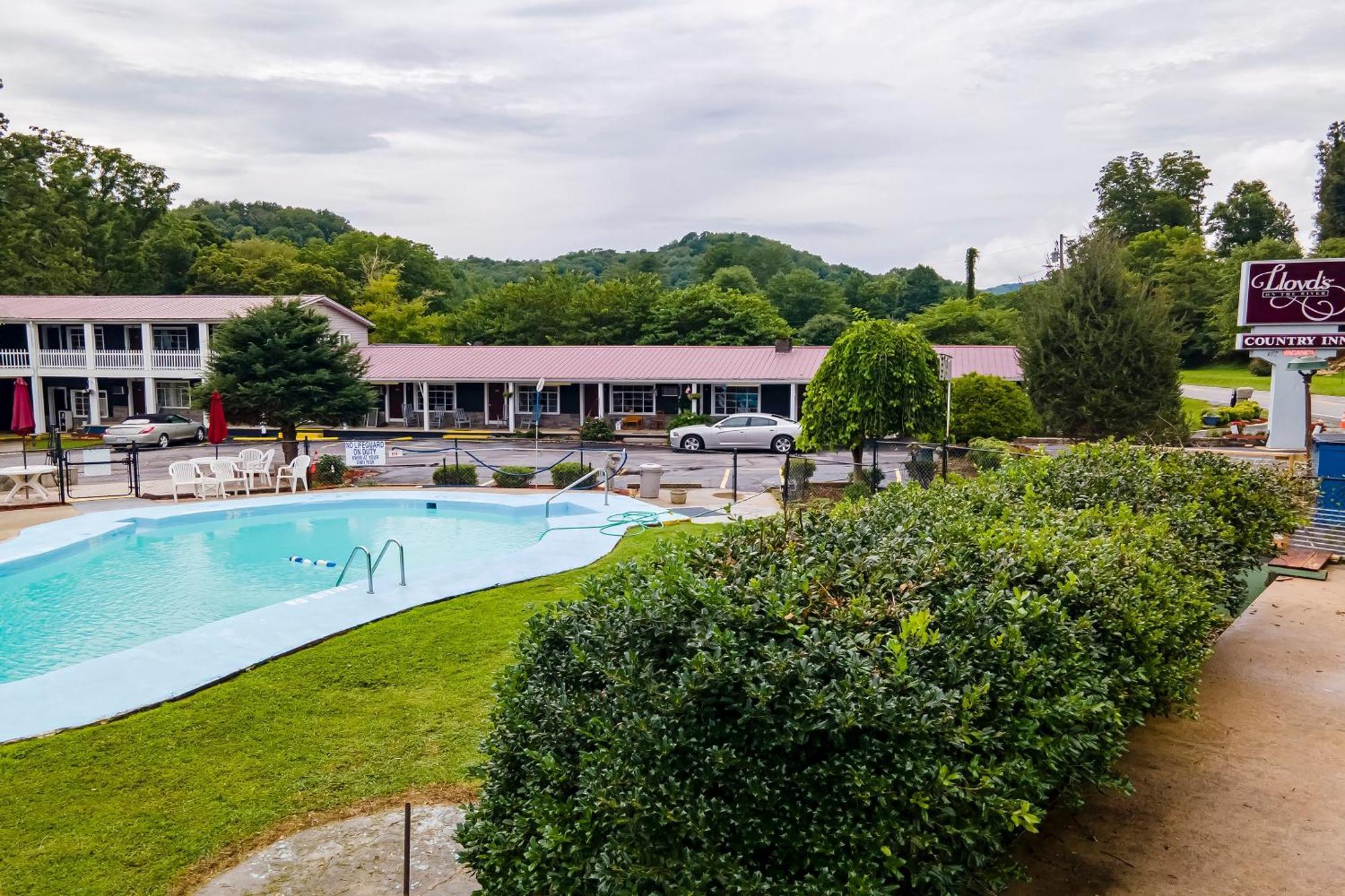 Lloyd'S On The River Country Inn By Oyo บรายซันซิตี ภายนอก รูปภาพ